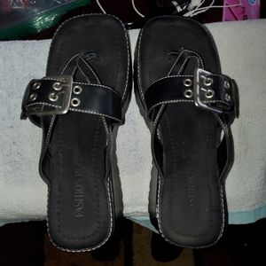 Fashion bug sandals